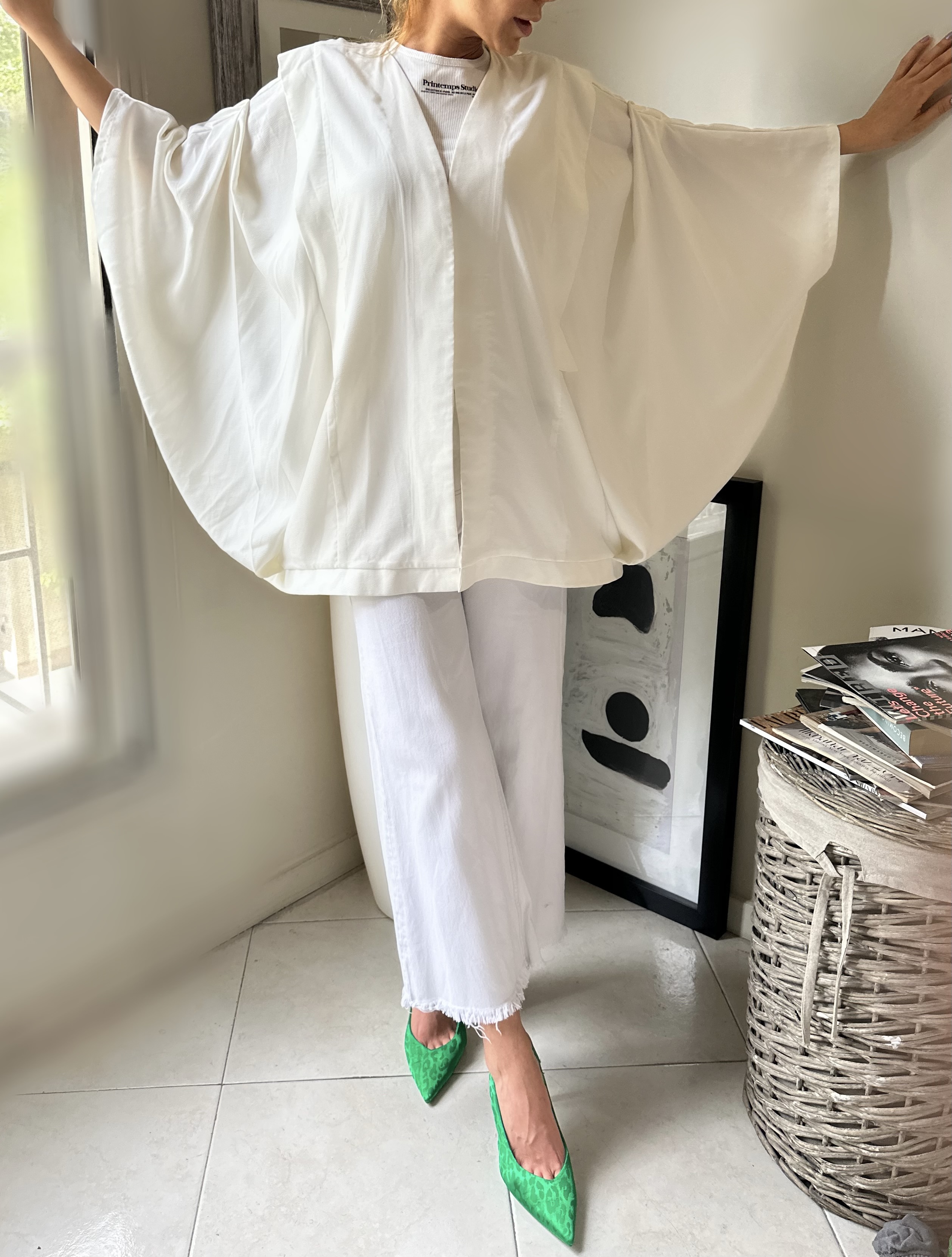 پانچو سفید